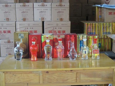 叔度白酒老泥池精品 河南白酒 白酒總經(jīng)銷(xiāo) 白酒廠家 白酒批發(fā) 叔度酒業(yè)圖片_高清圖_細(xì)節(jié)圖